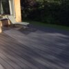 Vedligeholdelsesfri kompositterrasse i massiv - solid komposit. Skridsikker terrasse med træstruktur