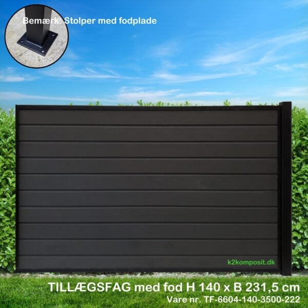 Komposithegn Vedligeholdelsesfri. Gråsort komposit og sort stål med fodplade til direkte montage på beton, træ eller lign.